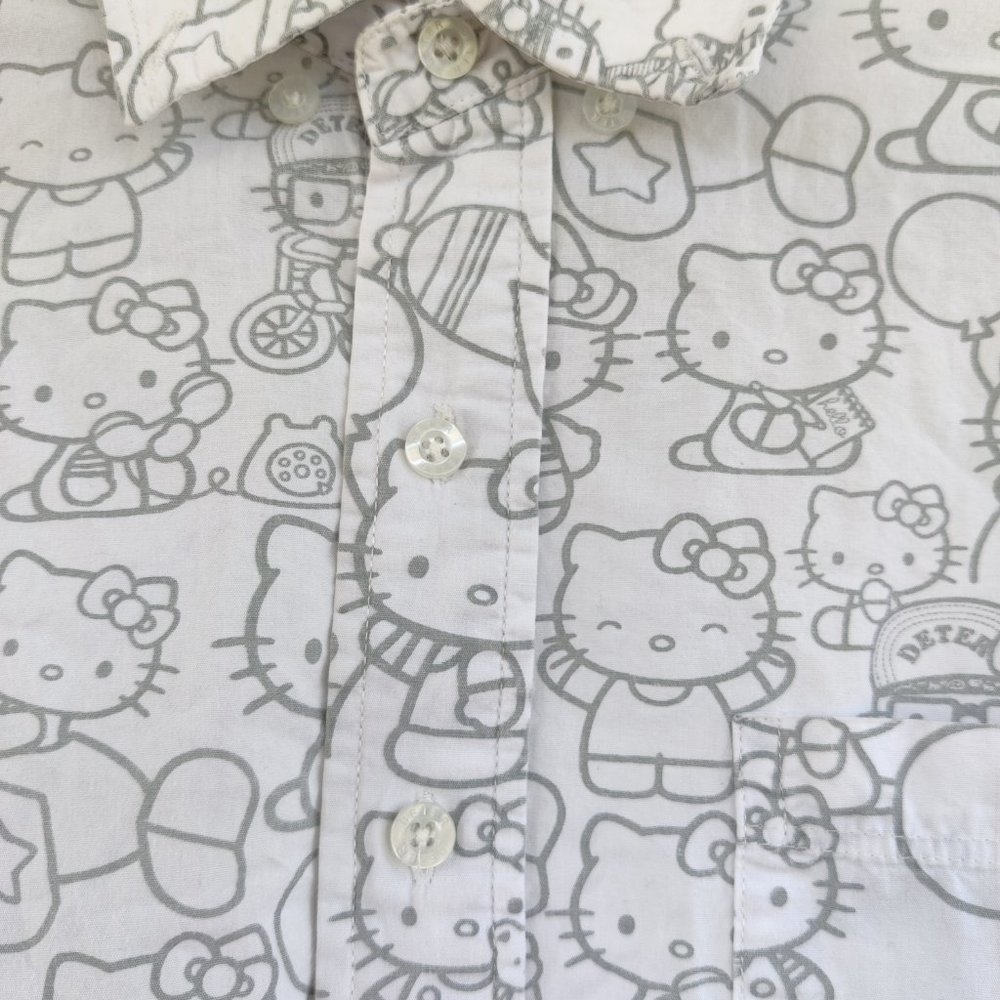 Deter XS Men's Hello Kitty White Gray Button Down Collared Shirt Kawaii Pastel - Picture 3 of 8